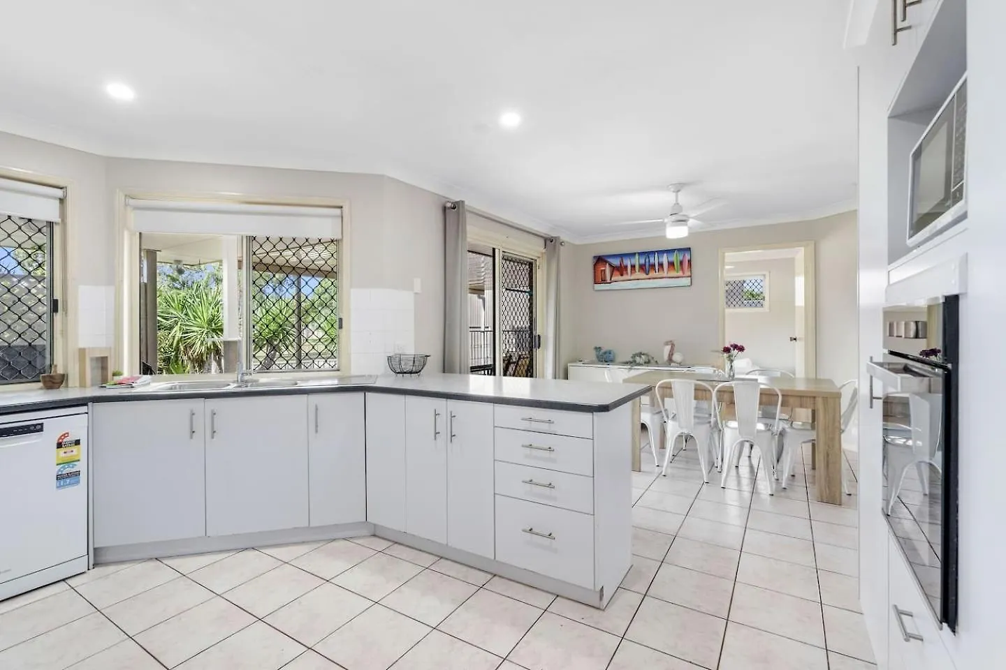 הוילה הרווי ביי 'Wattlebird Lane' Sunny Family-Friendly Abode 0*,  אוסטרליה