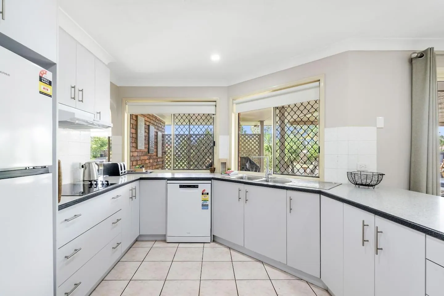 הוילה הרווי ביי 'Wattlebird Lane' Sunny Family-Friendly Abode בית נופש